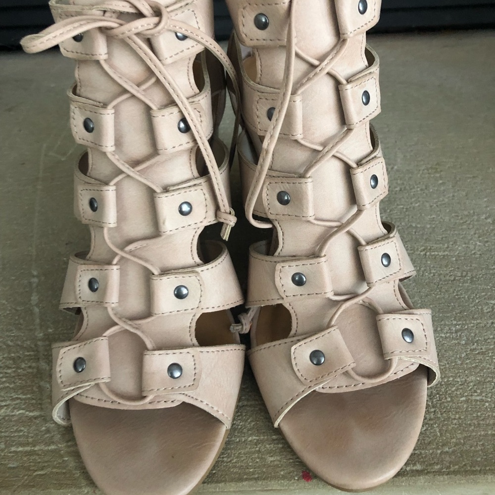 Chunky heel strappy sandal